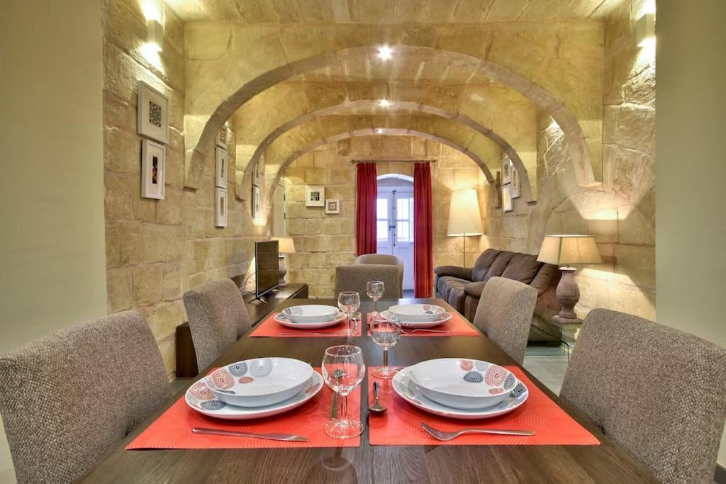 Vallettastay - Orangerie Two Bedroom Apartment 201 Εξωτερικό φωτογραφία