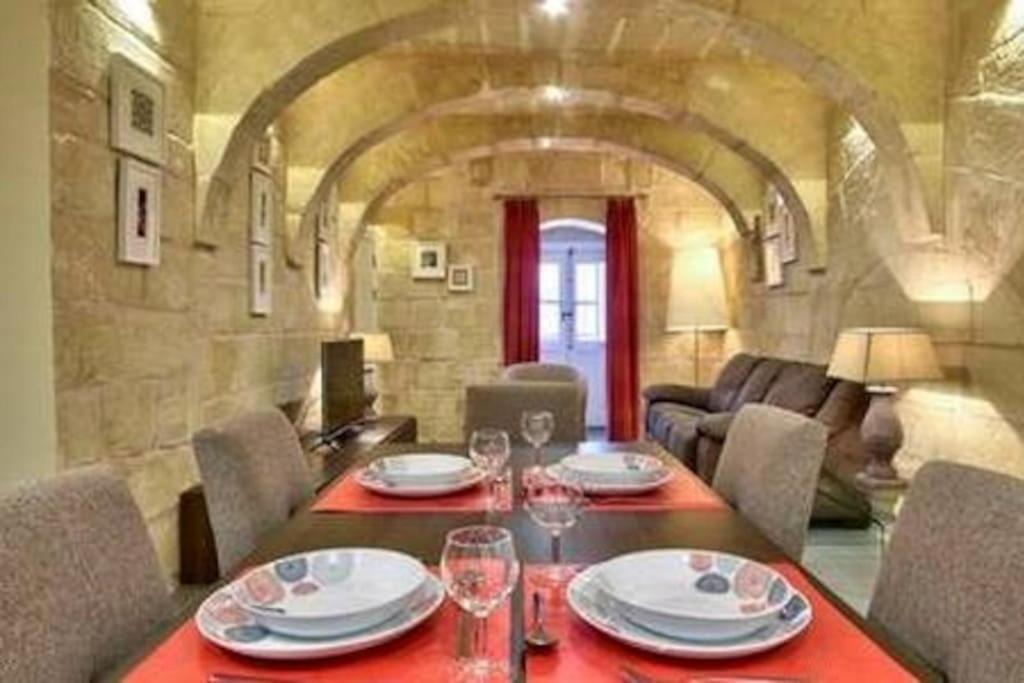Vallettastay - Orangerie Two Bedroom Apartment 201 Εξωτερικό φωτογραφία